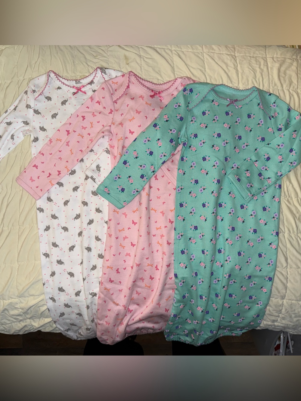 3-pack gowns